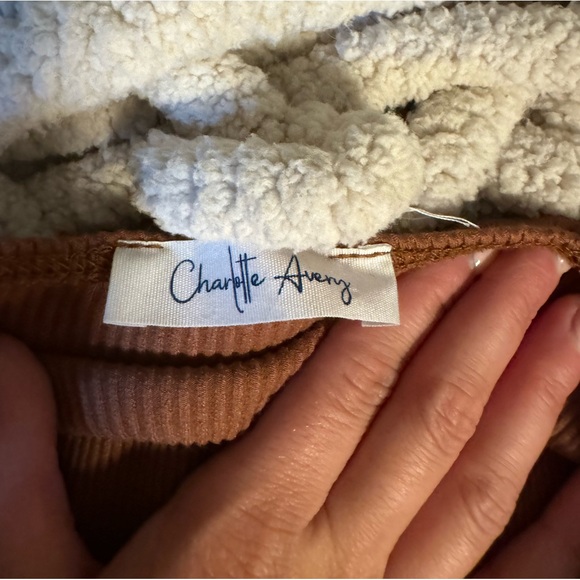 Charlotte Avery Ruffle Bodysuit - Picture 3 of 3